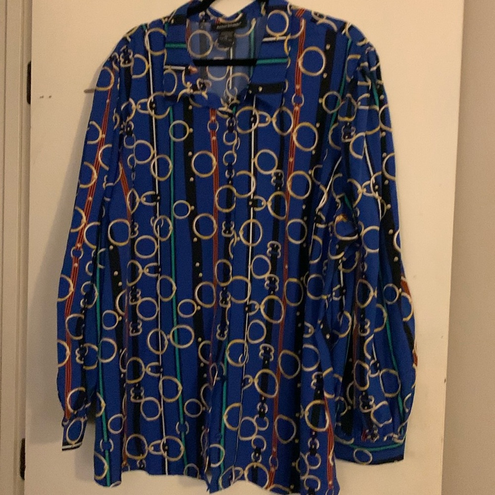 Long sleeve chain print blouse
